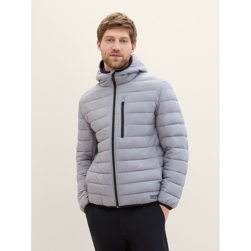 Thin Jacket with A Hood