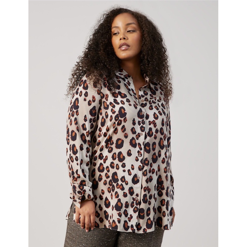 Blouse with Leo Print