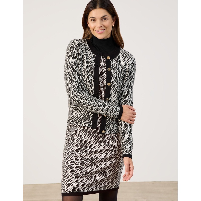 Elegant Cardigan In Jacquard Knit
