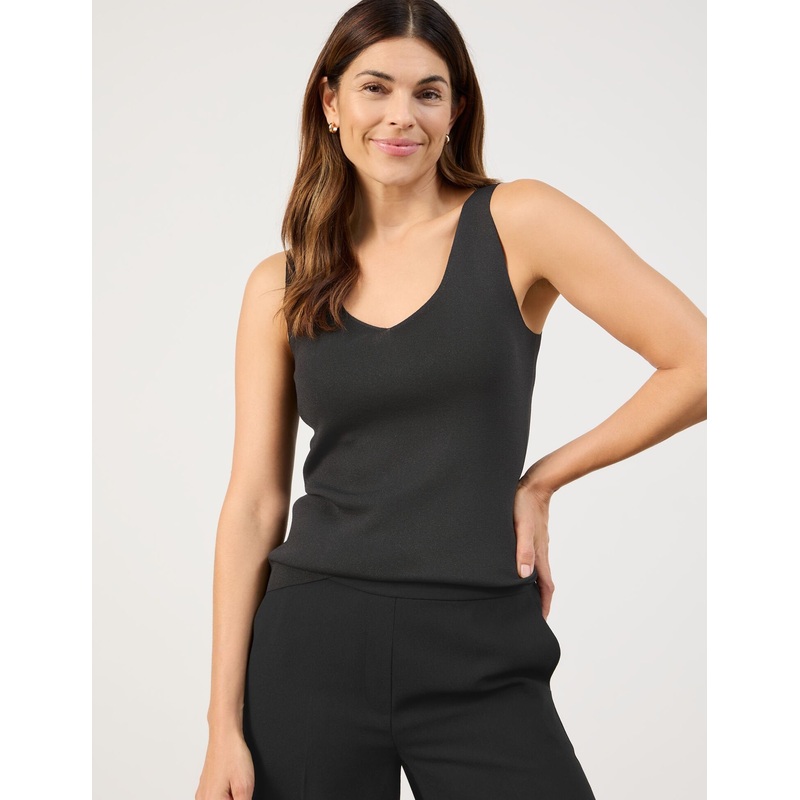 Body-Hugging Knittop