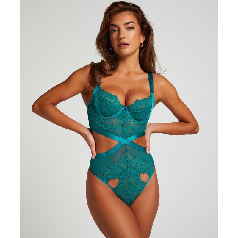 Isabella Body in Different Cup Sizes