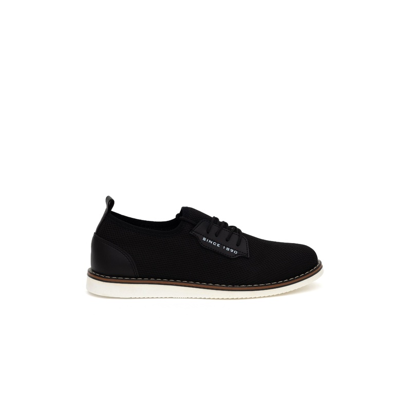 Black Trainer