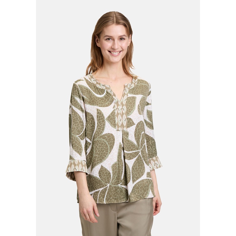 Pull-On Blouse with Pattern