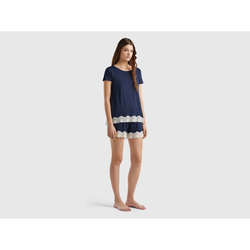 Flowy Shorts with Lace