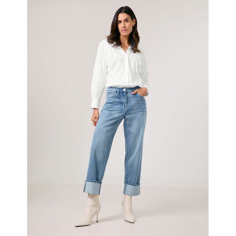 7/8-Length Jeans with a Wide Turn-Up Hem