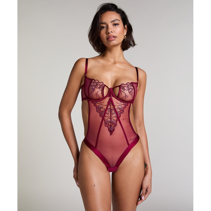 Scarlett Body in Different Cup Sizes